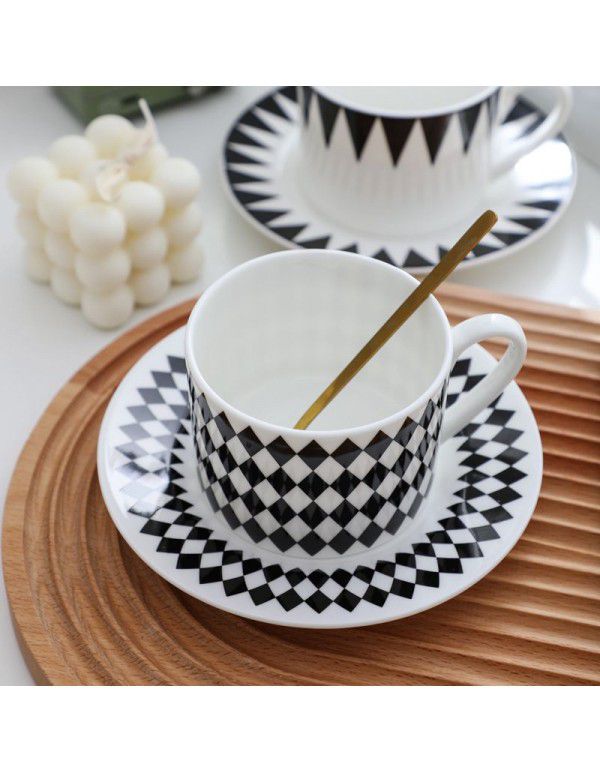 Bone china coffee cup and Dish Set European style creative simple afternoon tea couple ceramic cup customizable pattern gift box
